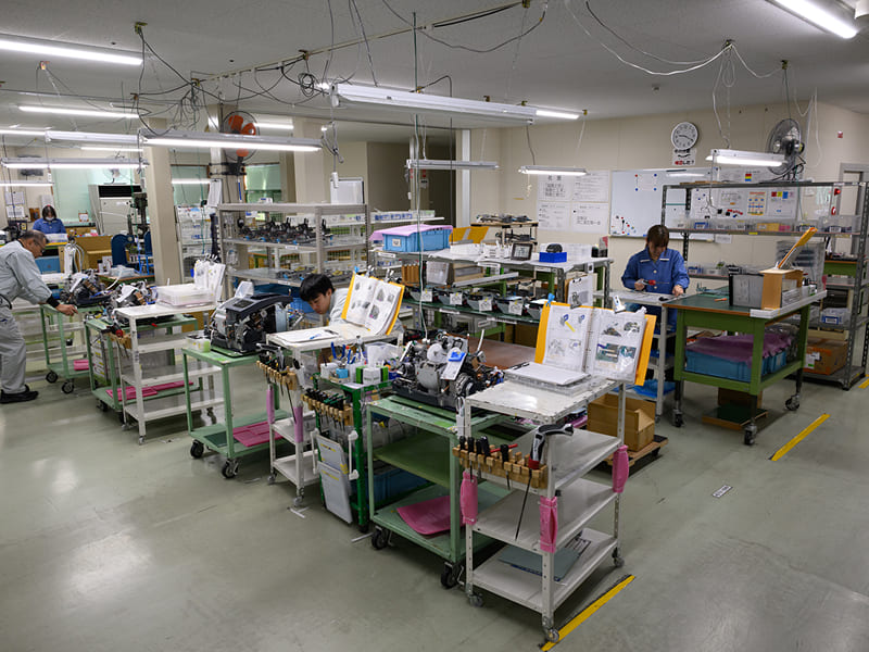 眼鏡関連機器の組立ノウハウ