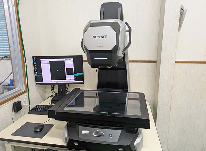 高精度画像寸法測定器